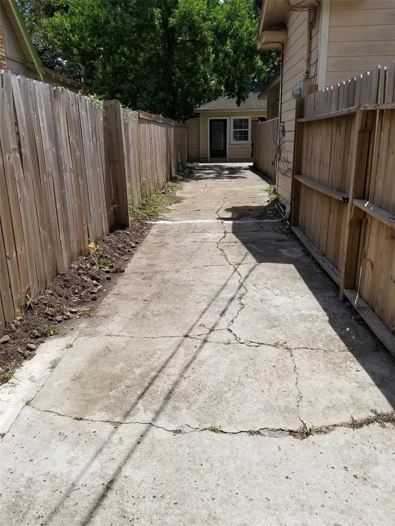 4714 Sharon Street - Photo 1