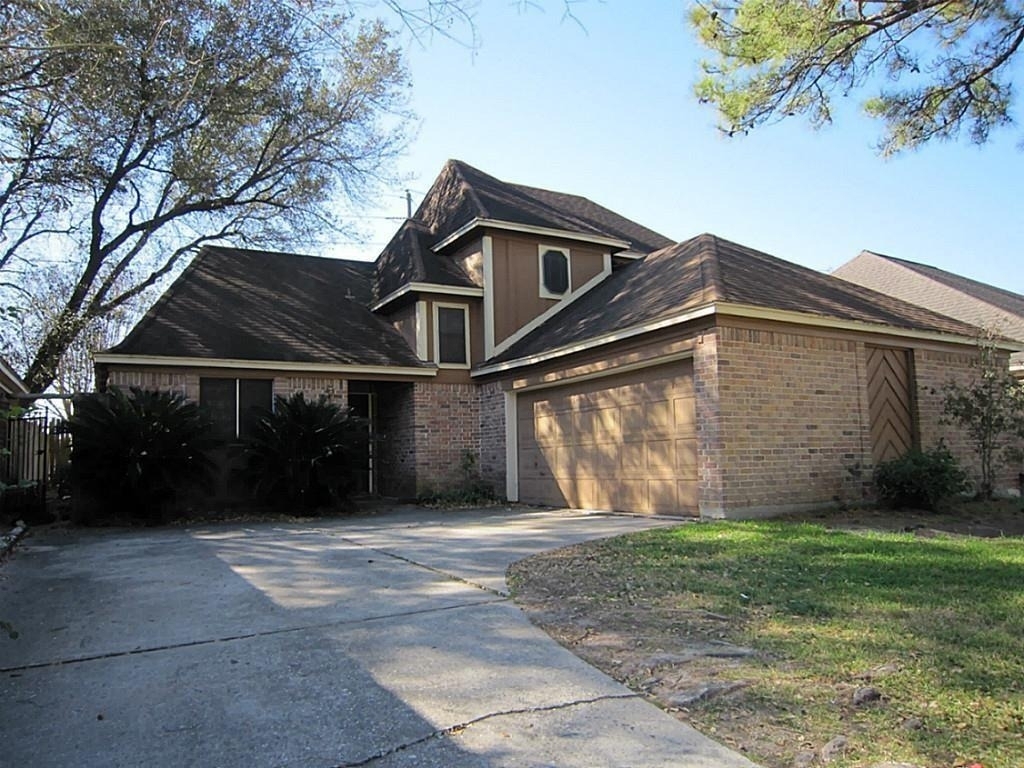 8715 Lawncliff Lane - Photo 0