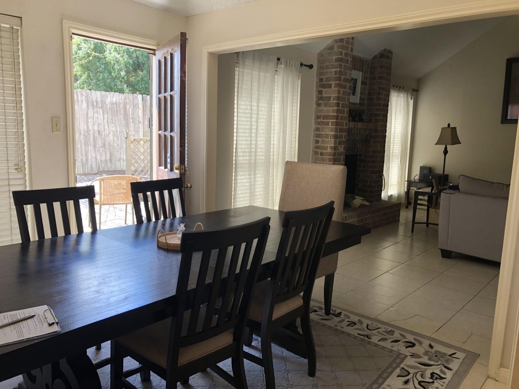 8715 Lawncliff Lane - Photo 3