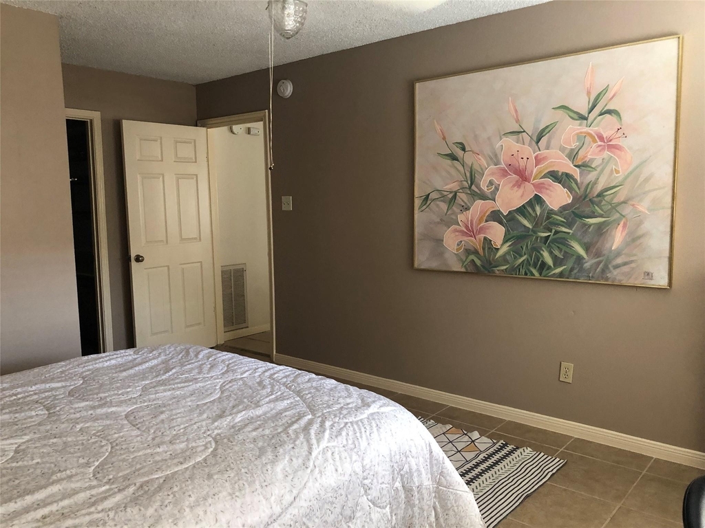 8715 Lawncliff Lane - Photo 8
