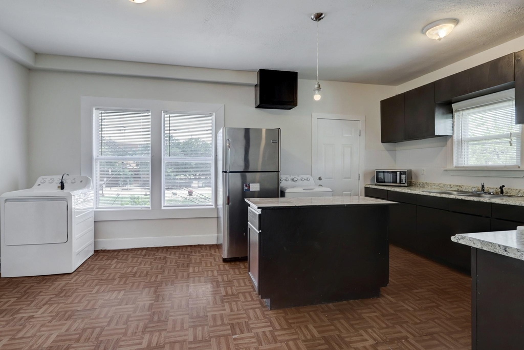 3002 Isabella Street - Photo 17