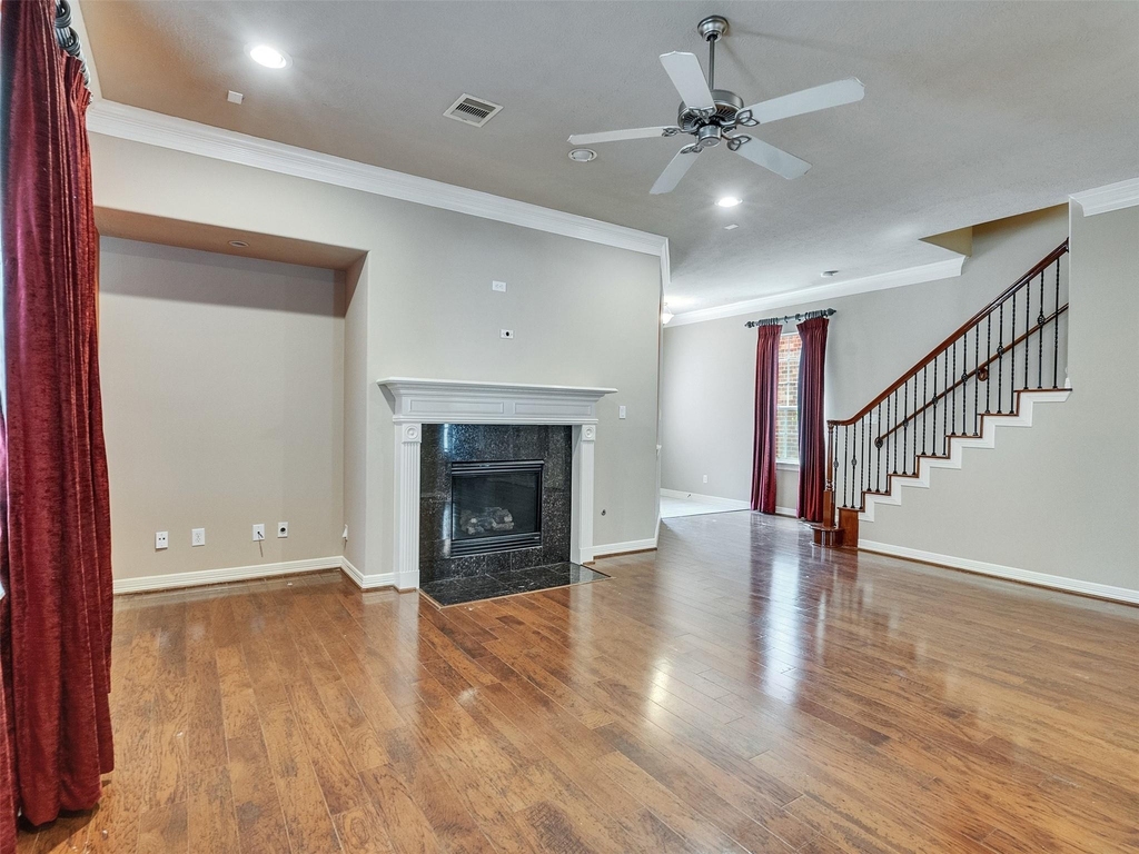 1502 Olive Place - Photo 3