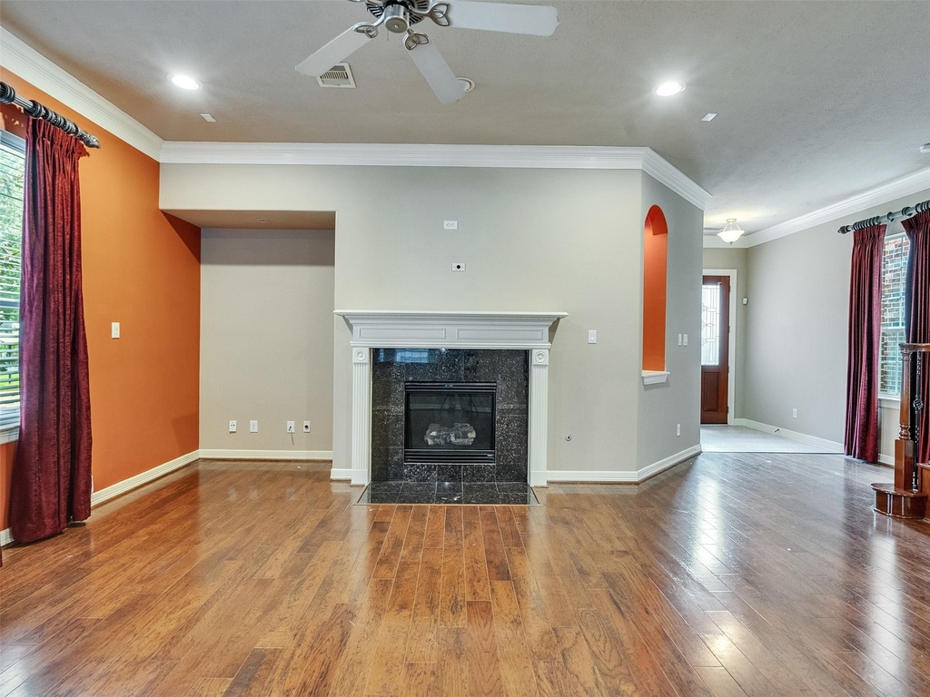 1502 Olive Place - Photo 2