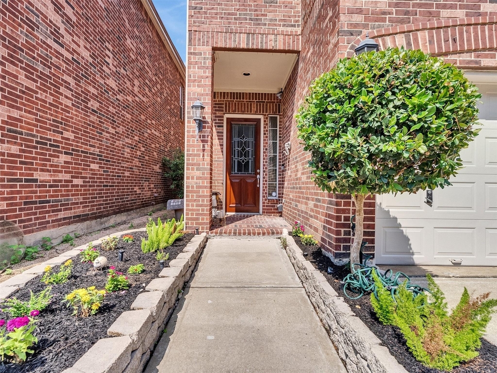 1502 Olive Place - Photo 1
