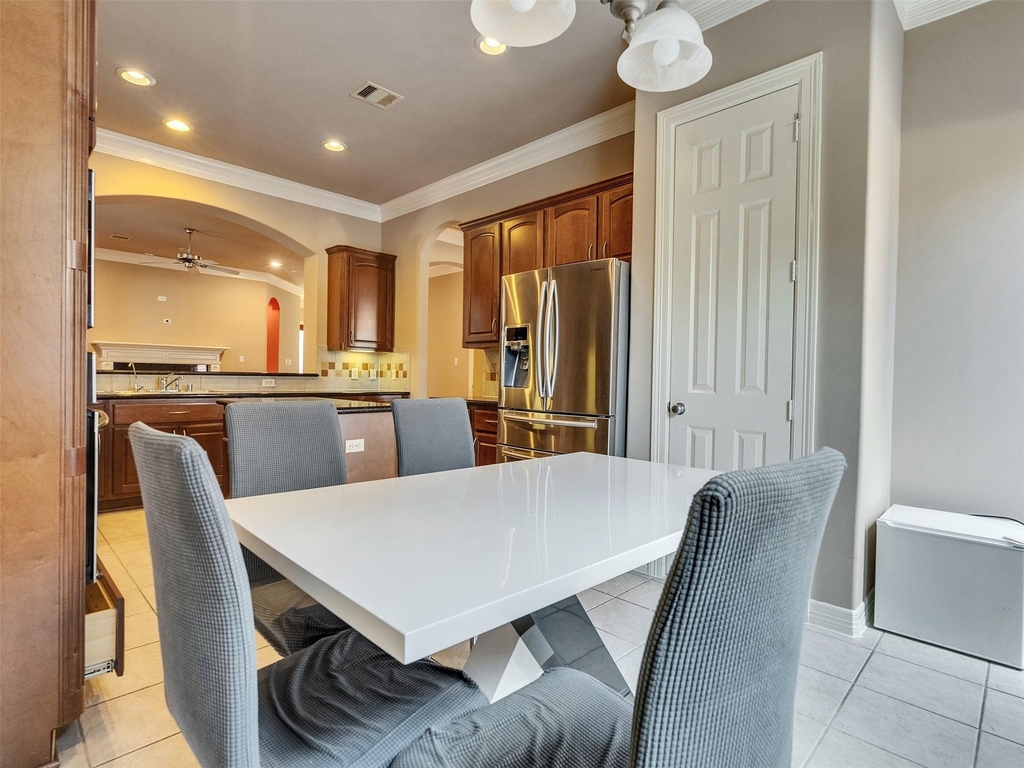 1502 Olive Place - Photo 11
