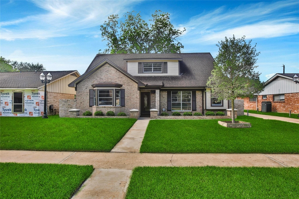 9411 Roos Road - Photo 1