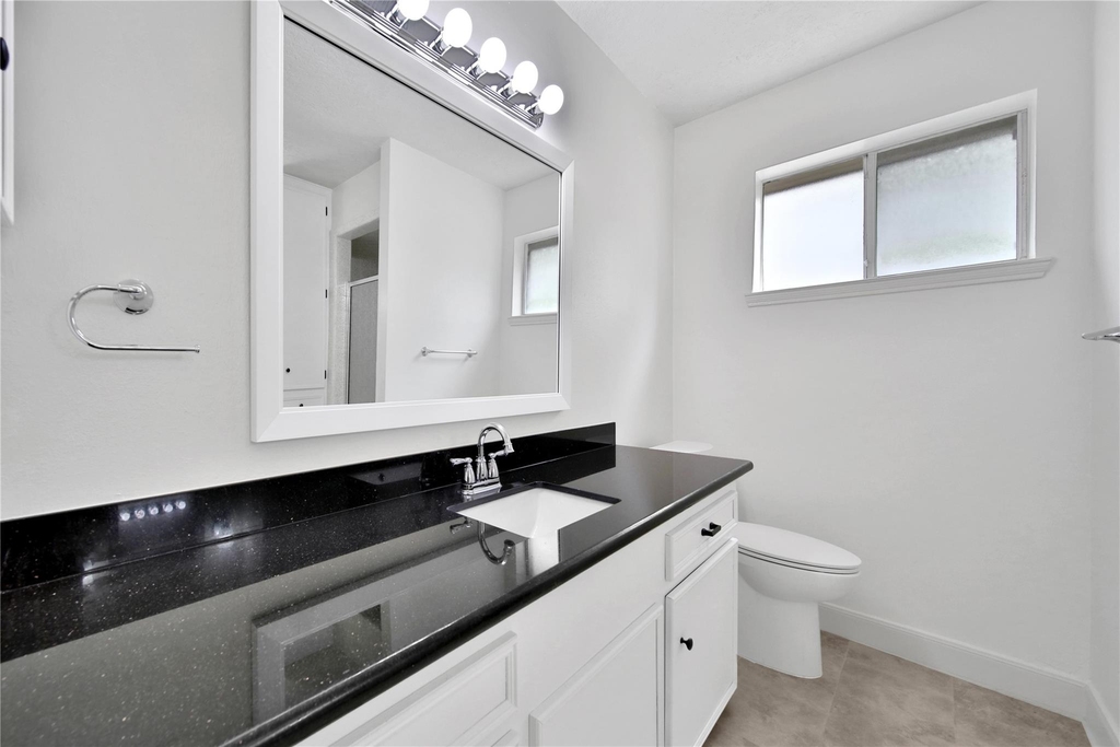 9411 Roos Road - Photo 26
