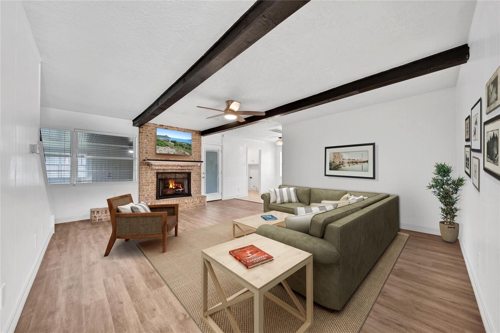 9411 Roos Road - Photo 13