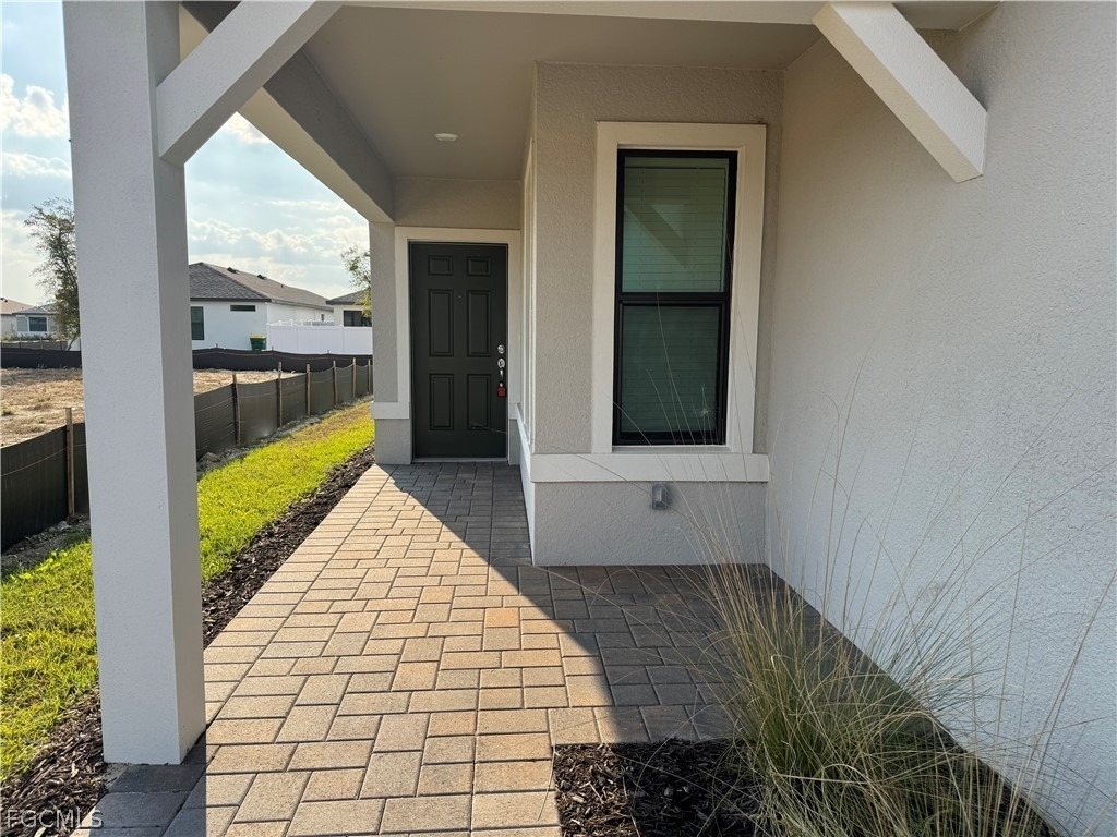1024 Caloosa Breeze Drive - Photo 1
