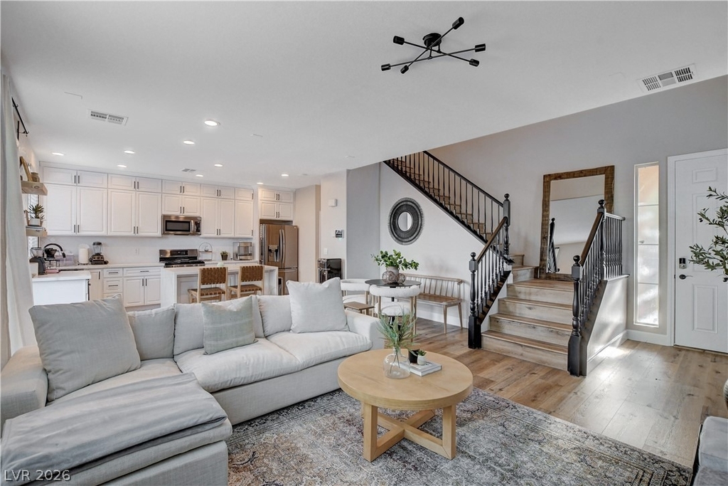 10400 Raining Sky Street - Photo 3