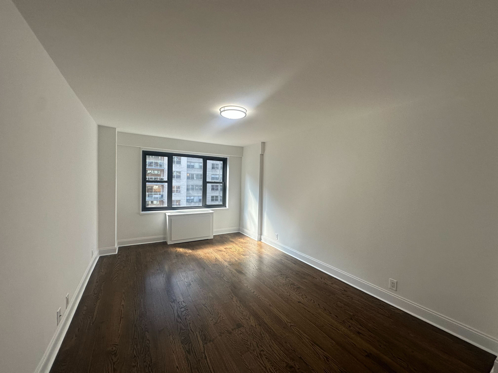 East 56th Street - Photo 1