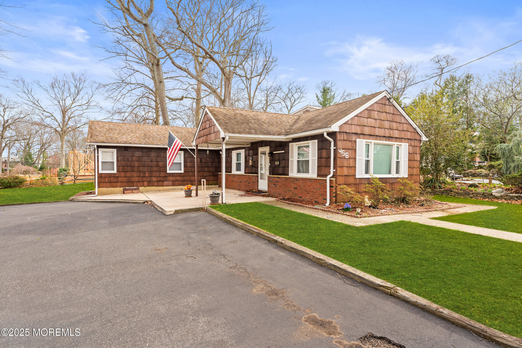 456 Harnell Avenue - Photo 1