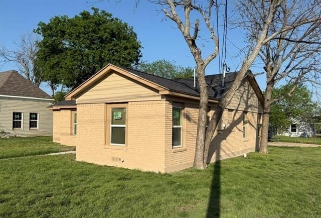 1300 N 2nd Street - Photo 1