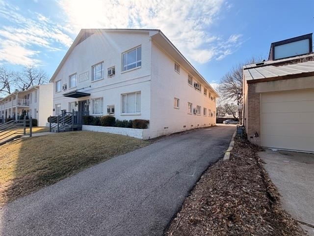 4115 Douglas Avenue - Photo 12