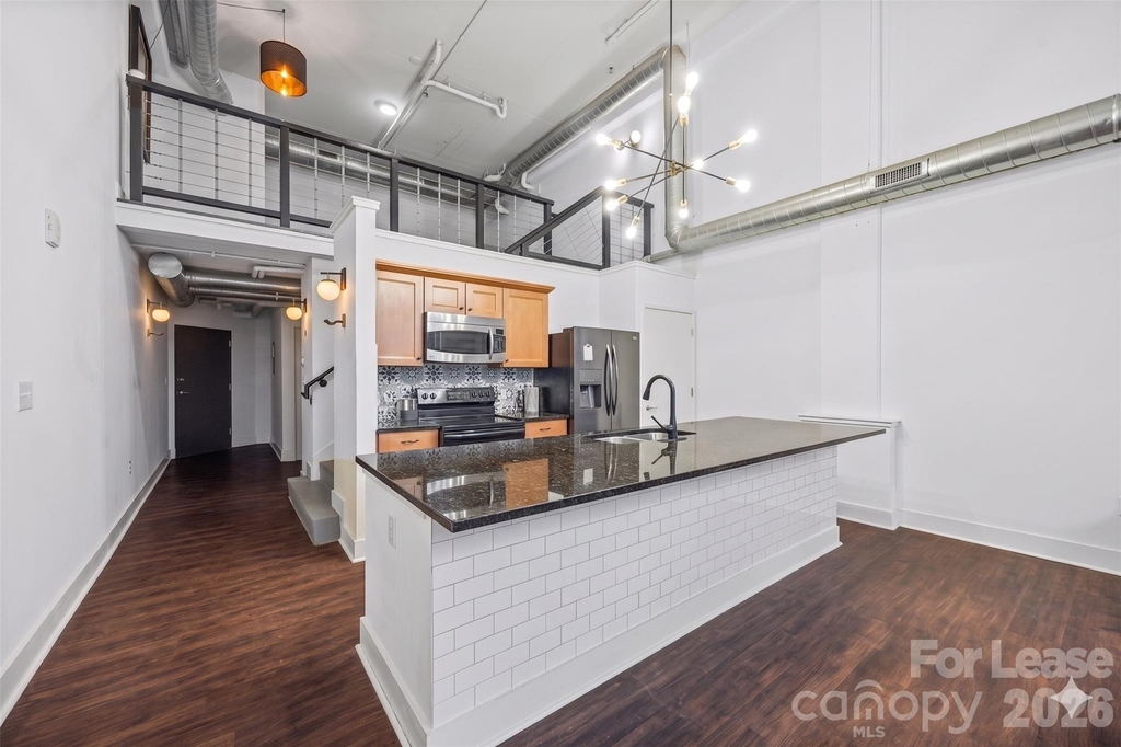 715 N Graham Street - Photo 9