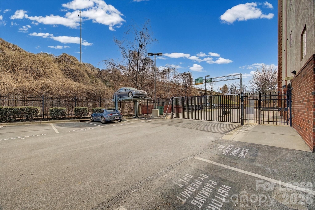 715 N Graham Street - Photo 6