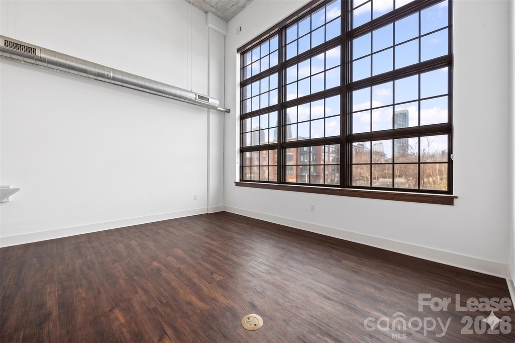 715 N Graham Street - Photo 14