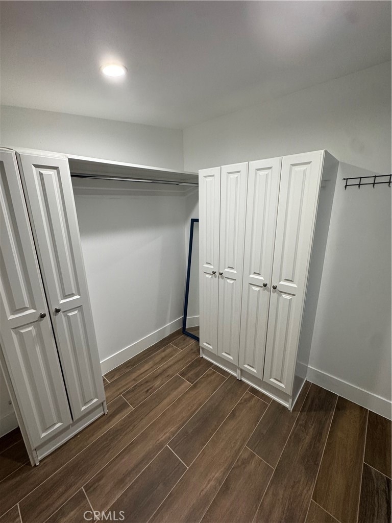 6439 1/2 Graves Avenue - Photo 10