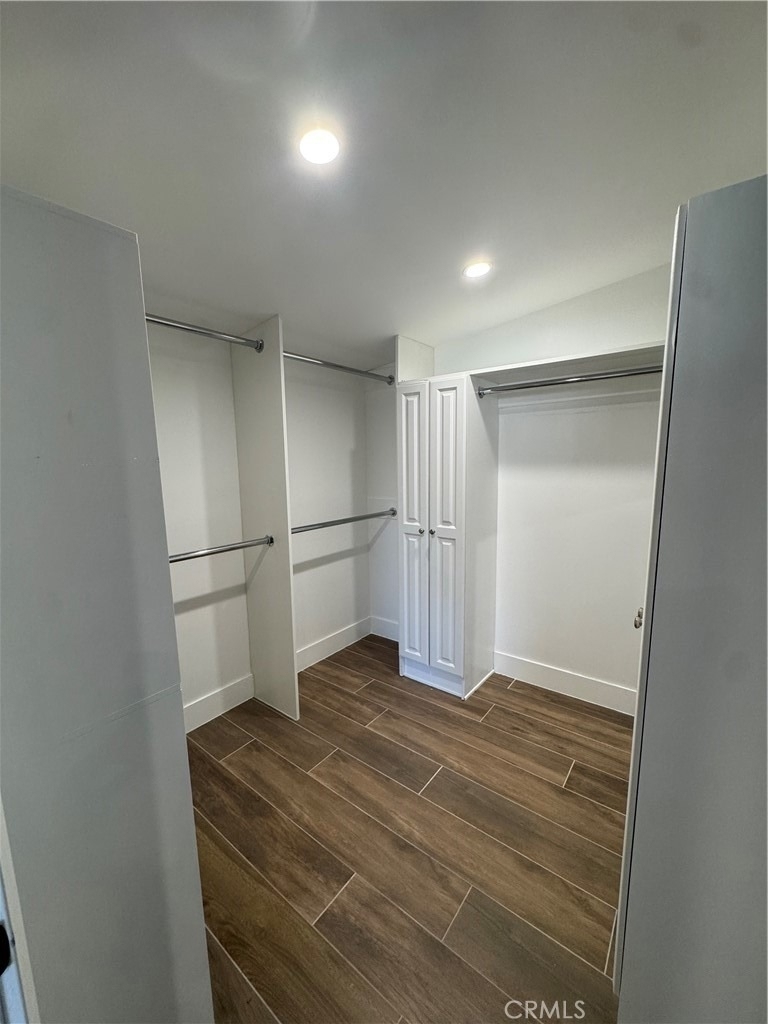 6439 1/2 Graves Avenue - Photo 8
