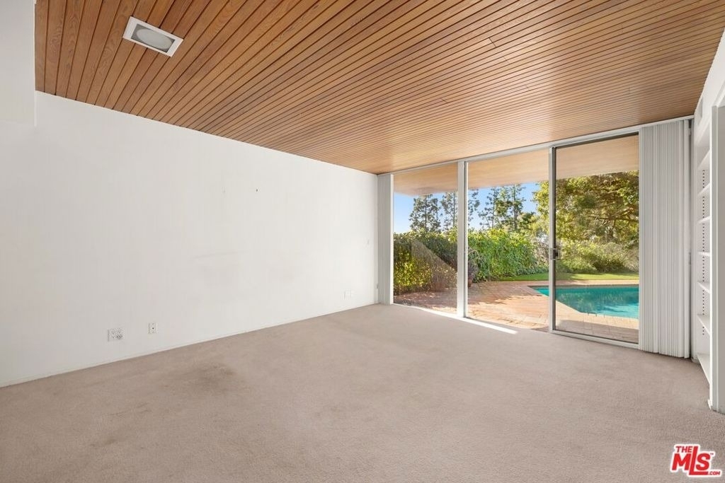 590 N Tigertail Road - Photo 6