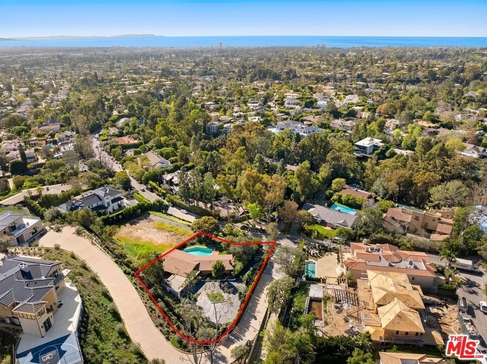 590 N Tigertail Road - Photo 15
