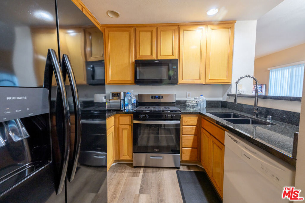 4600 Don Lorenzo Drive - Photo 7