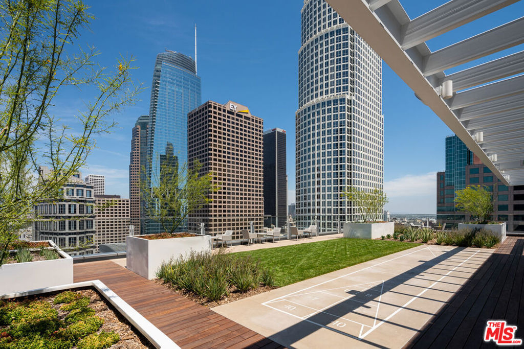 1000 W 8th Street - Photo 41