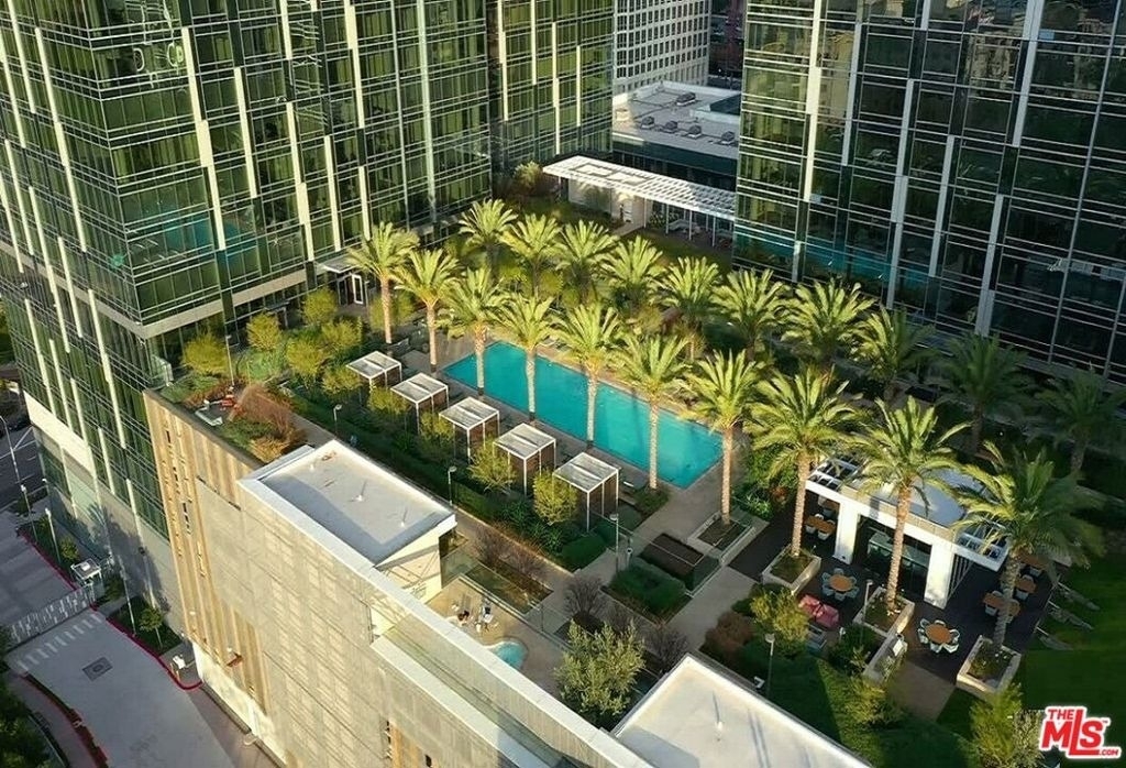 1000 W 8th Street - Photo 51