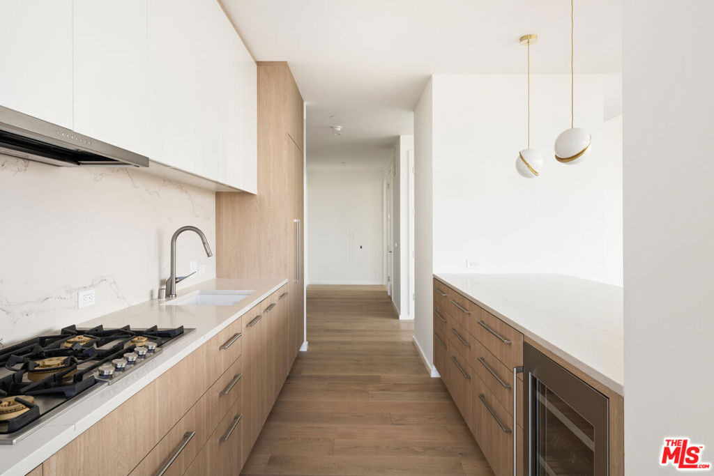 1000 W 8th Street - Photo 19