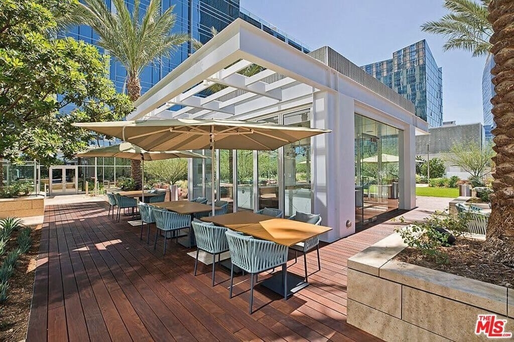 1000 W 8th Street - Photo 37