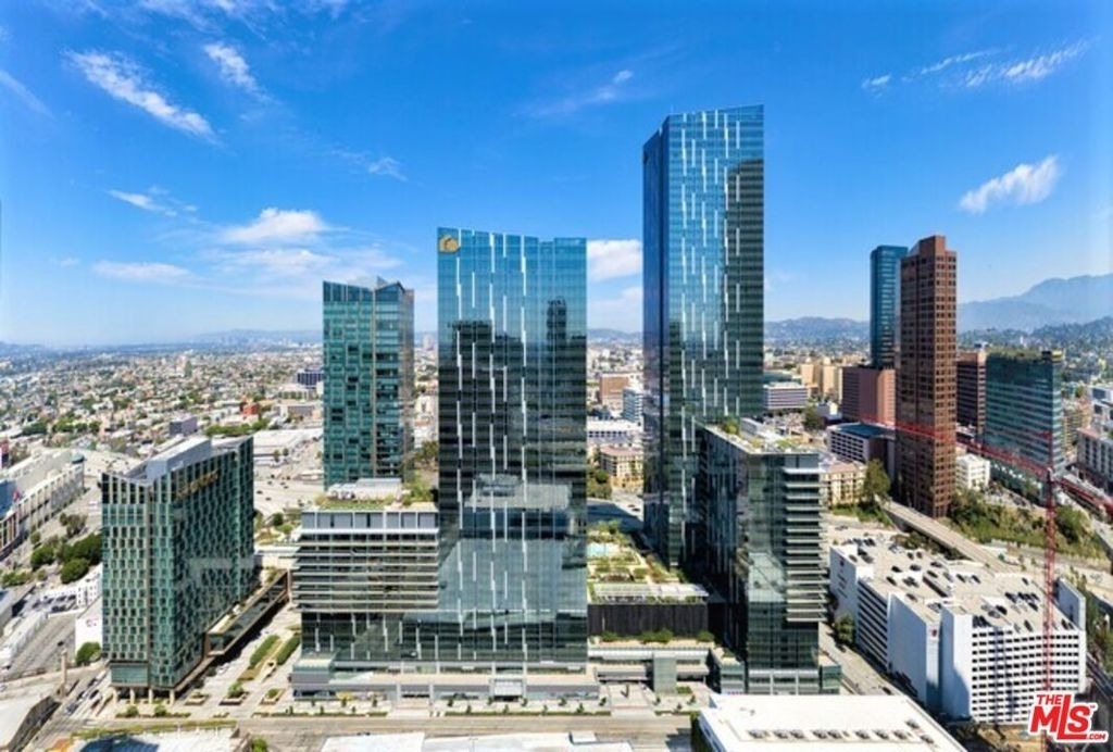1000 W 8th Street - Photo 52