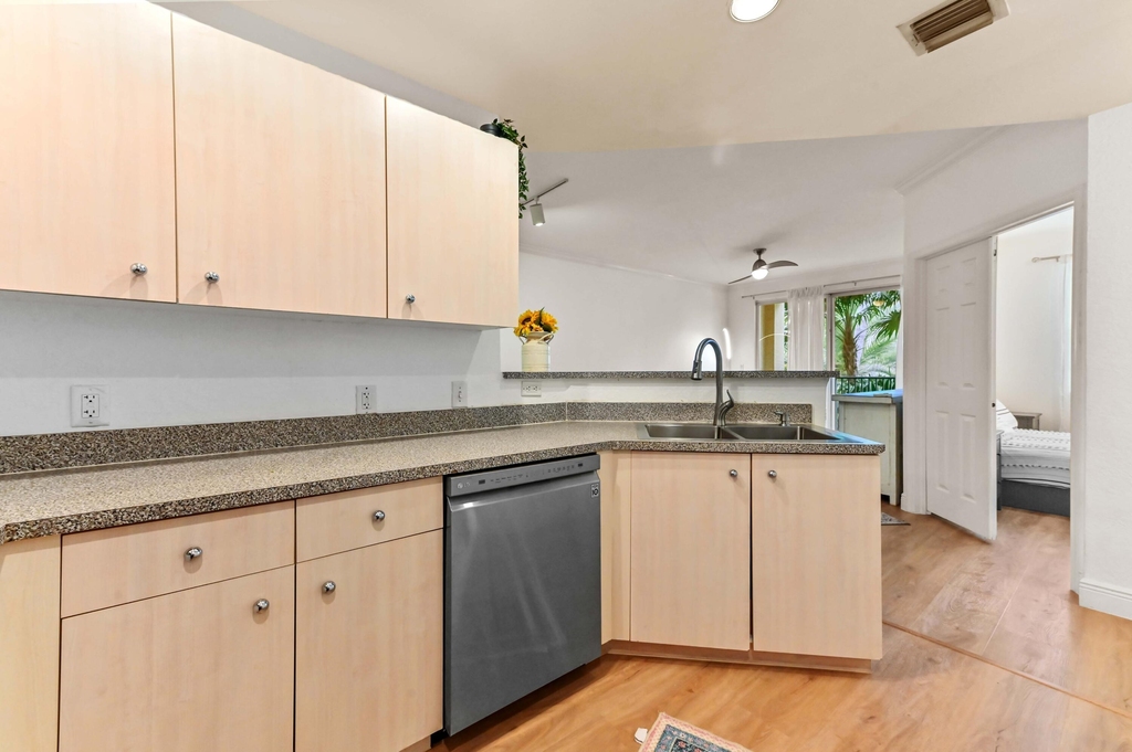 1803 N Flagler Drive - Photo 12