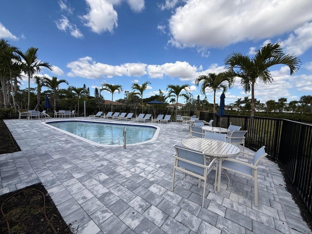 5759 Phoenix Palm Court - Photo 32