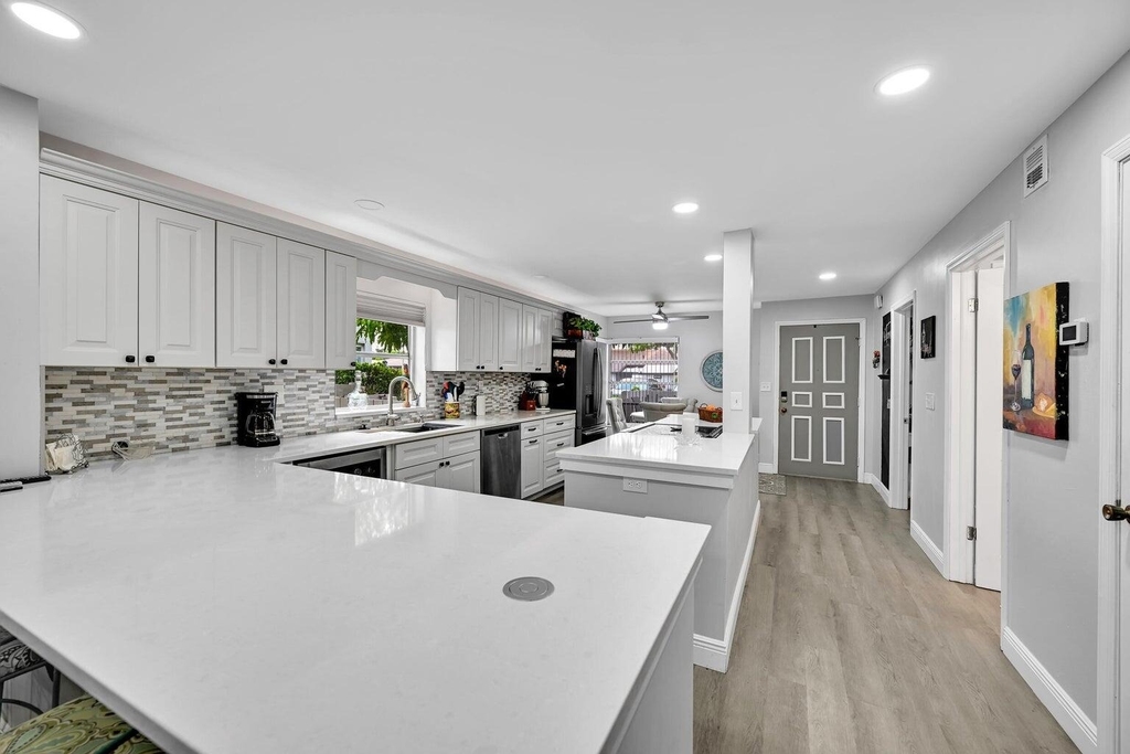 5759 Phoenix Palm Court - Photo 9