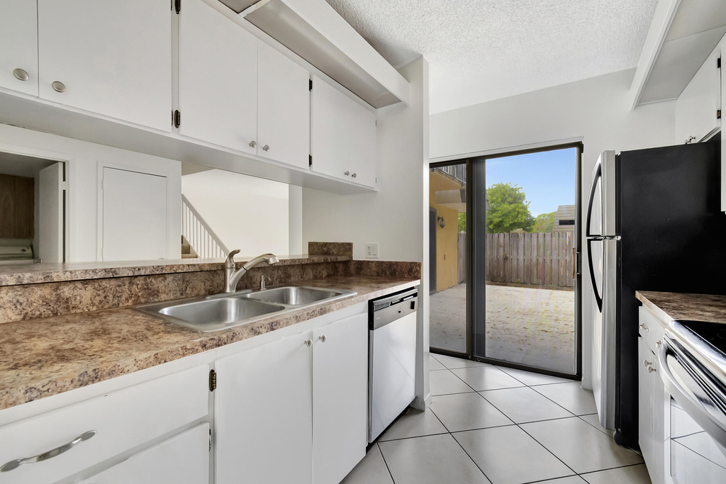 311 3rd Way - Photo 1
