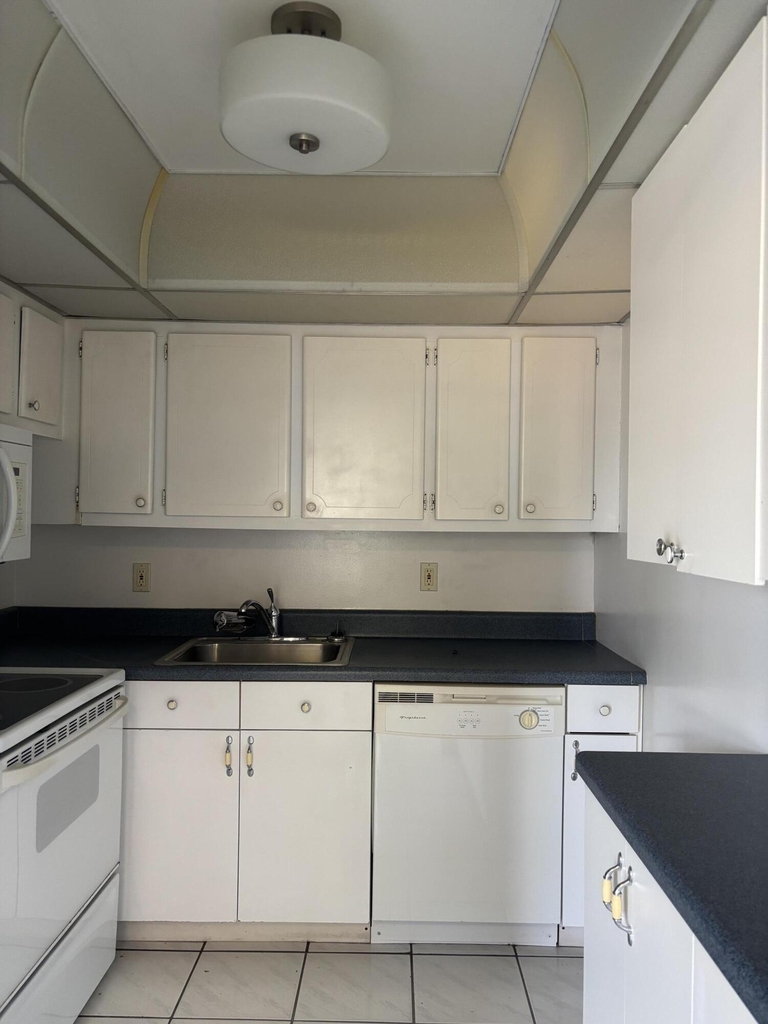 75 Sheffield D - Photo 1