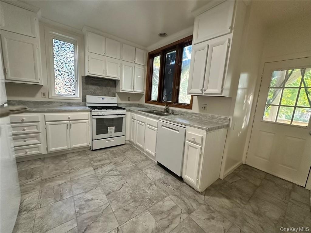 118 W Main Street - Photo 12