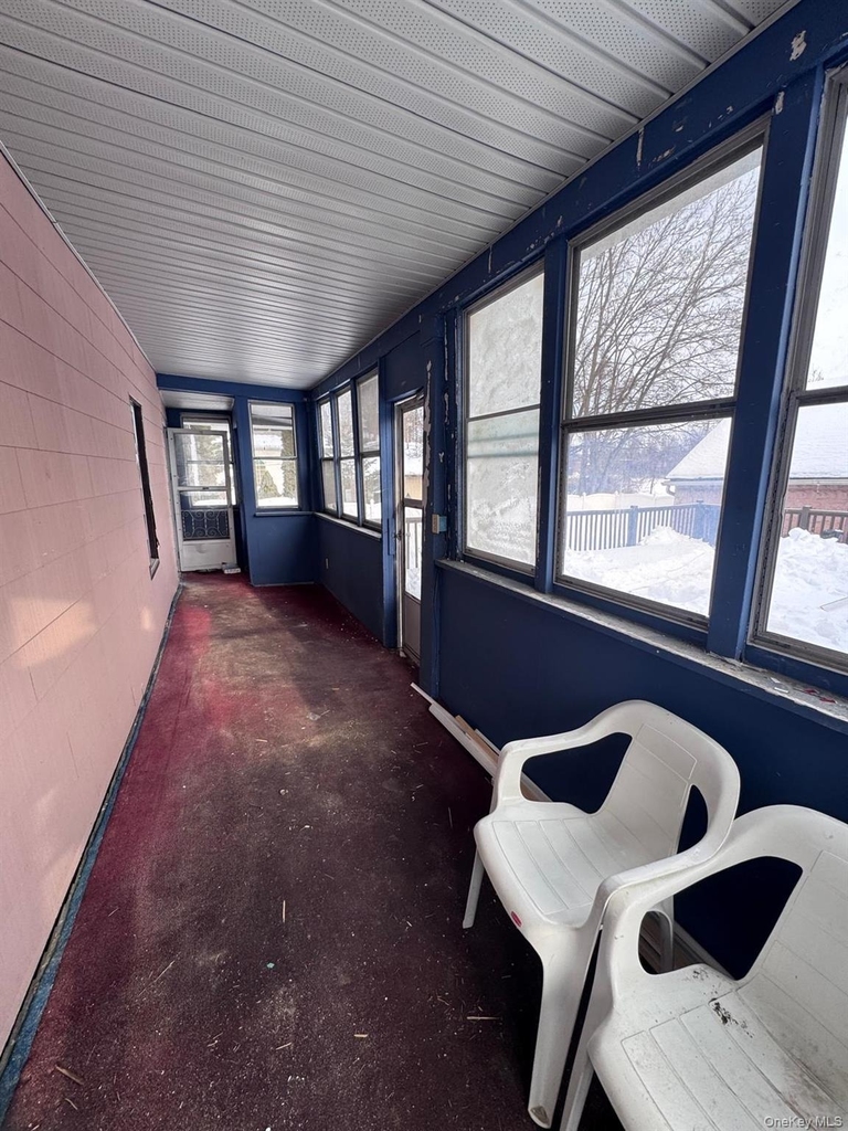 20 Sycamore Street - Photo 2