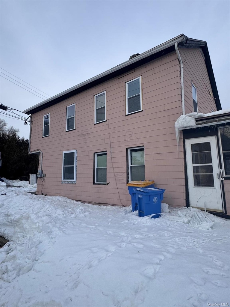 20 Sycamore Street - Photo 1