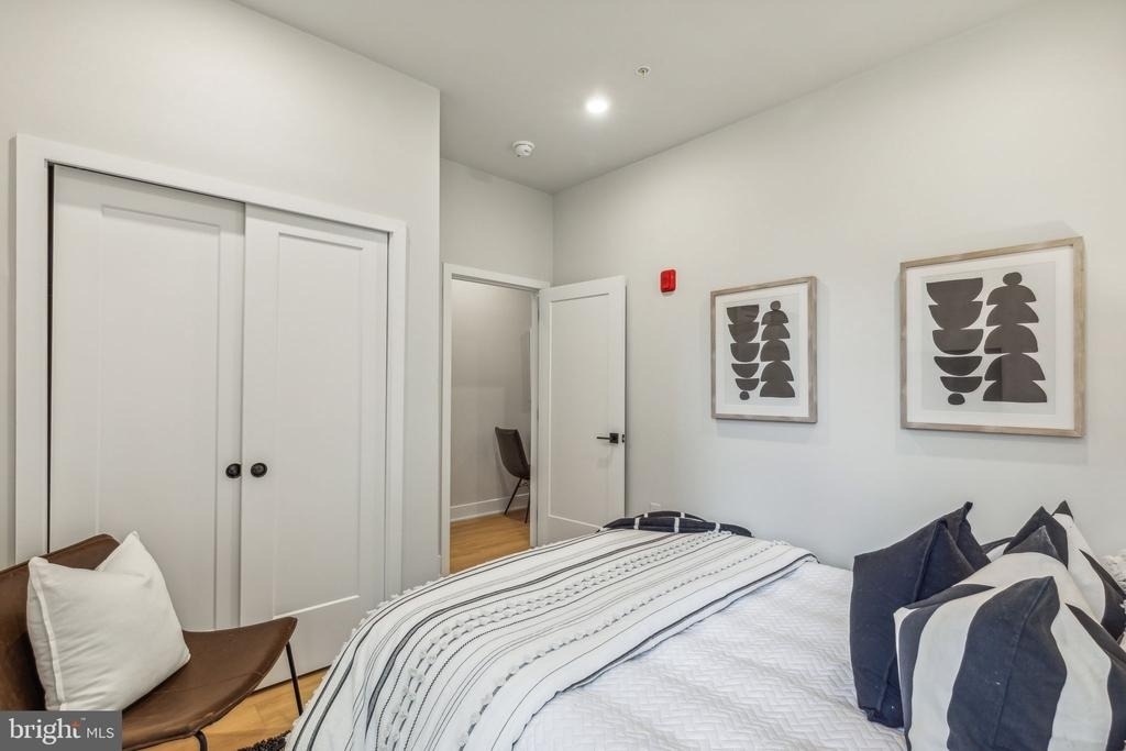 6910 Ridge Avenue - Photo 11