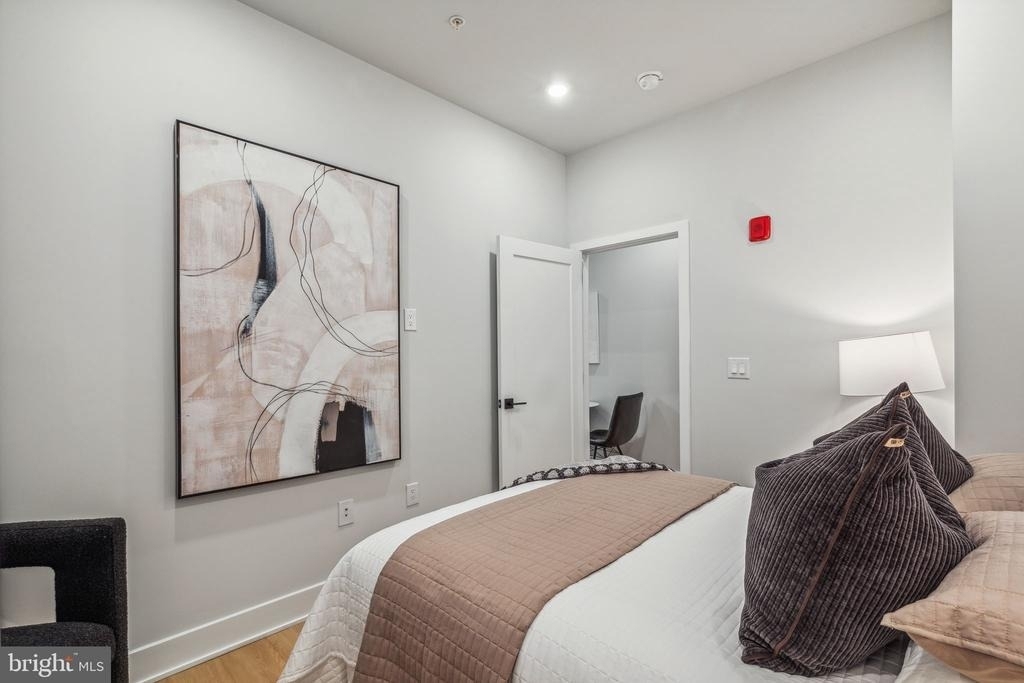 6910 Ridge Avenue - Photo 9