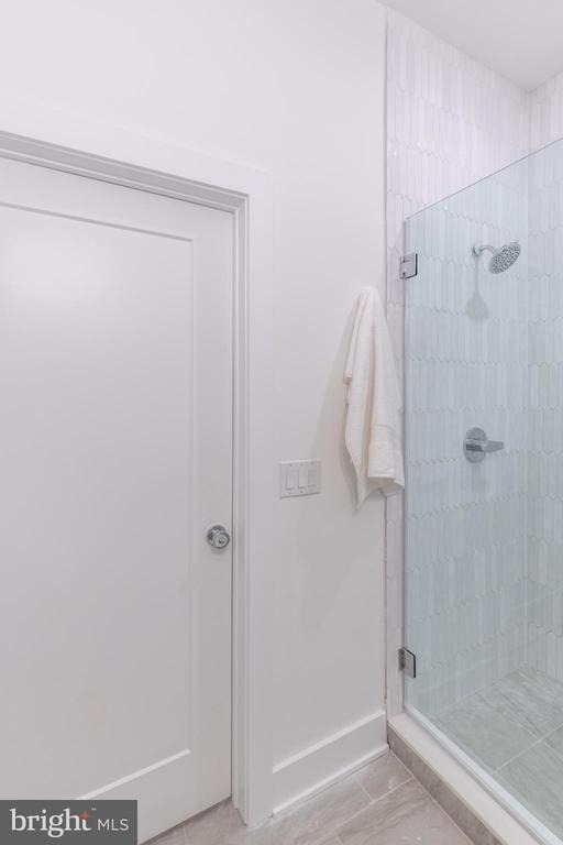 5545 Pulaski Avenue - Photo 12