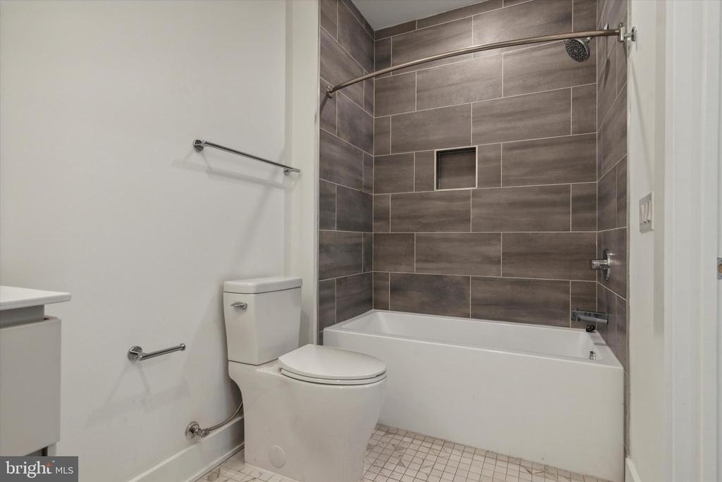 5545 Pulaski Avenue - Photo 13