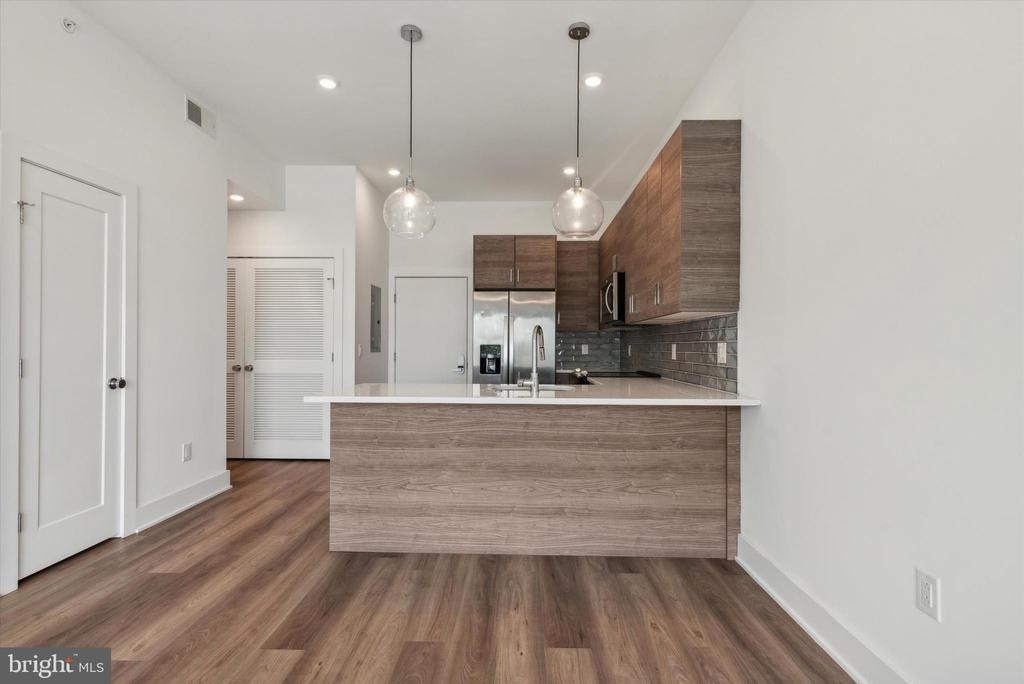5545 Pulaski Avenue - Photo 6