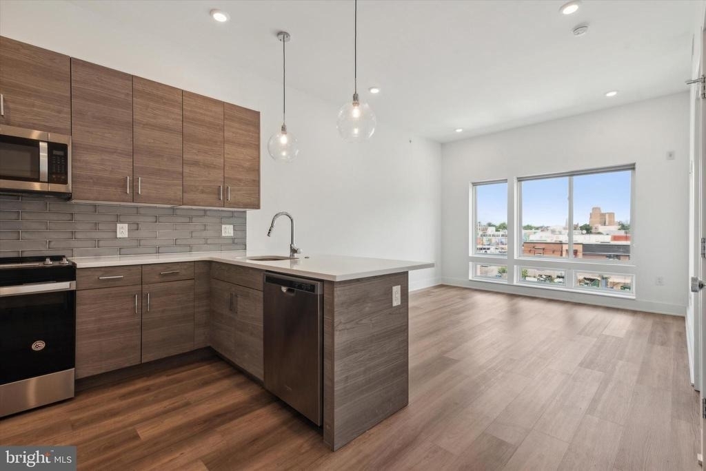 5545 Pulaski Avenue - Photo 1