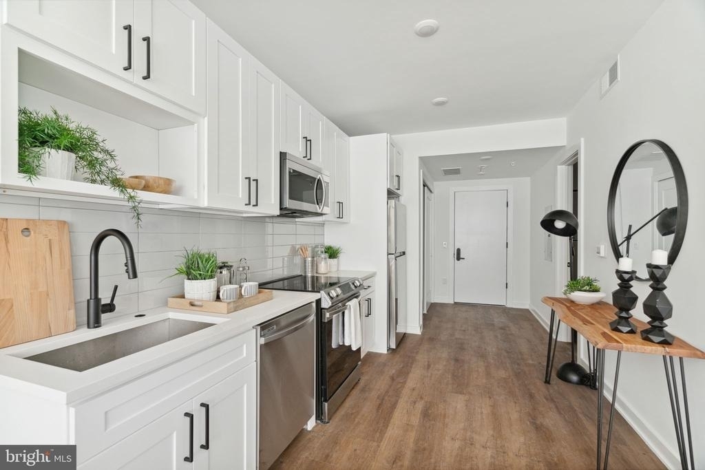 5904 Germantown Avenue - Photo 10