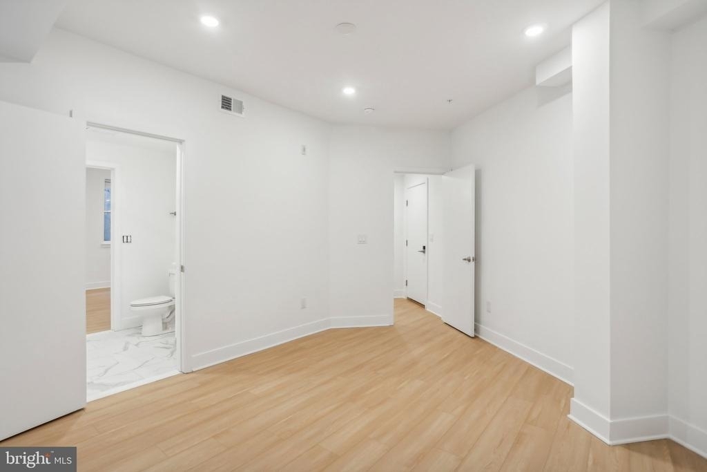 3952 Lancaster Avenue - Photo 5