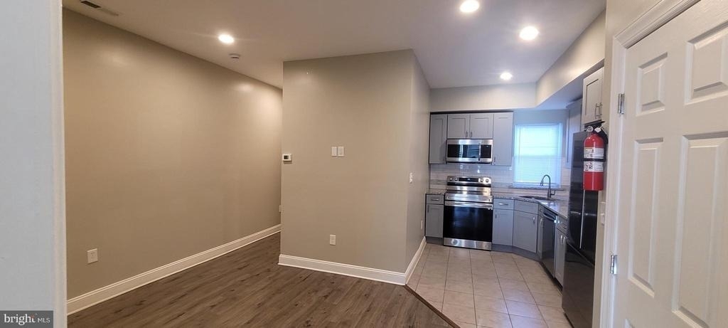 4233 Lancaster Avenue - Photo 0