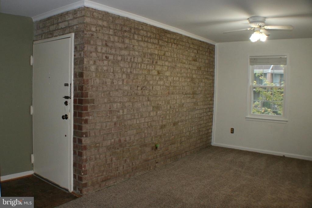 734 Quince Orchard Boulevard - Photo 2