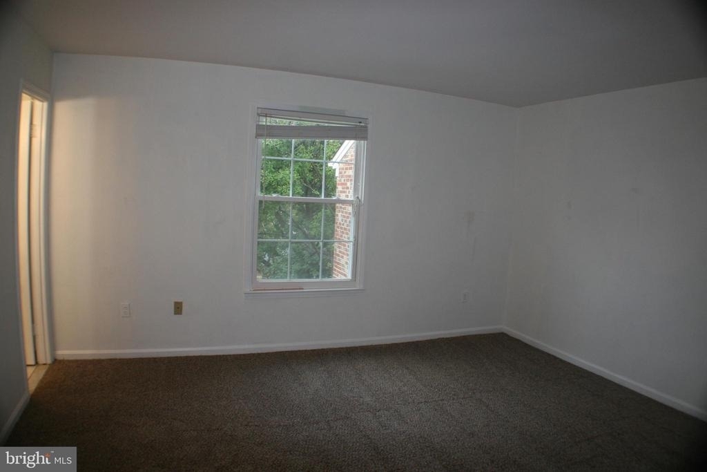 734 Quince Orchard Boulevard - Photo 10